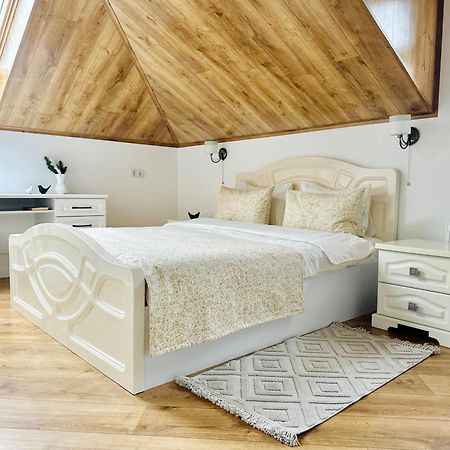 Апартаменти - Історія З Вікна Кам'янець-Подільский Екстер'єр фото